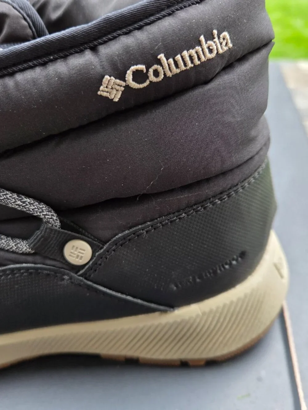 Columbia Slopeside Village Omni-Heat Mid Boot Black Lightweight Women's Size 8